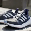 Giày Adidas Ultraboost Light - IE1752 Shadow Navy / Crystal White / Wonder Blue